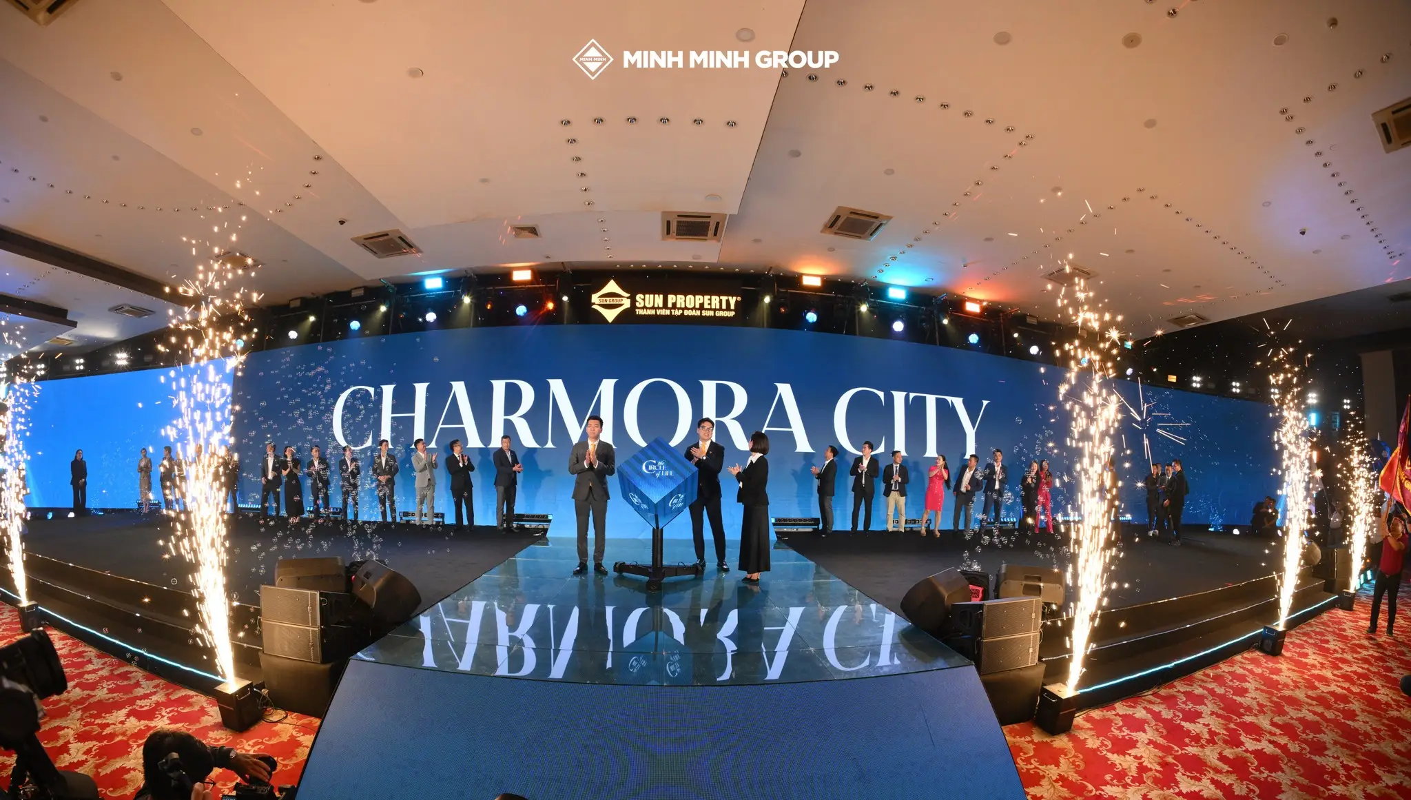 Đại diện Minh Minh Group tại lễ ký kết phân phối Charmora City