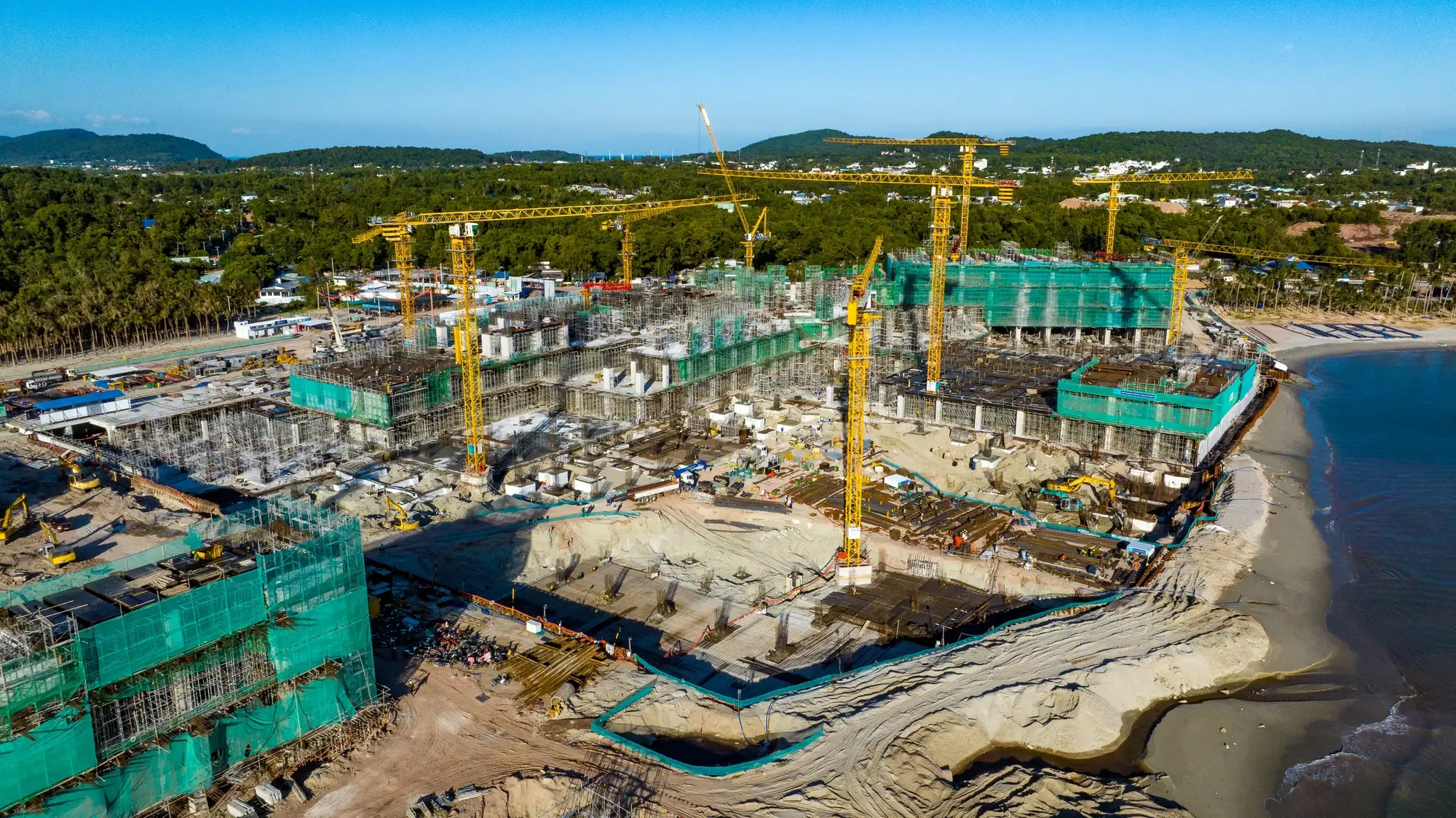 Nhà biểu diễn đa năng Phú Quốc đang thi công